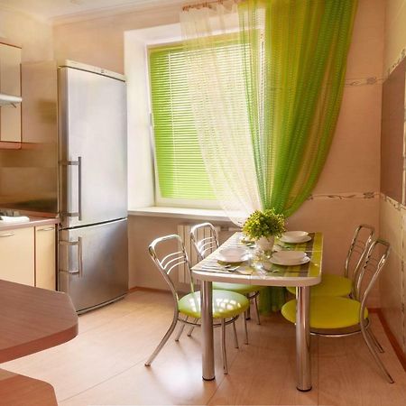 Luxury 3 Rooms Apartments In Center By Green House Poltava Exterior photo